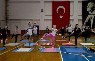 Kuşadası Belediyesi’nden kadınlar için pilates...