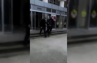 Kuşadası polisi hırsızlara suçüstü yaptı