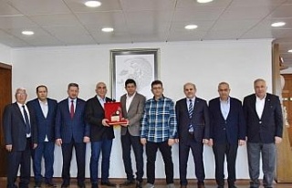 Nazilli OSB yönetimi Başkan Özcan ile görüştü