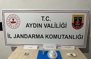 Uyuşturucu satıcıları jandarmadan kaçamadı