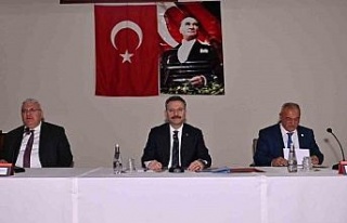 Vali Aksoy, Sultanhisarlı muhtarlar ile bir araya...