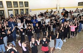 Dünya çocukları bu kez depremzedeler için buluştu