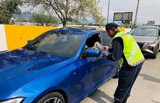 Jandarma, kadına karşı dikkat çekti