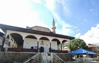 Tarihi camii, mimarisiyle dikkat çekiyor