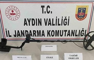 Jandarma ekiplerinden izinsiz kazı yapan şüphelilere...