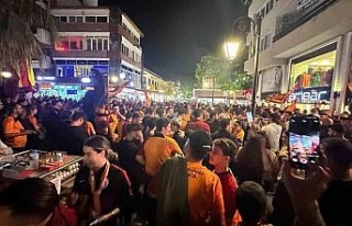 Kuşadası’nda Galatasaray’ın şampiyonluğu...