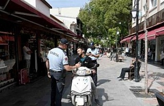 Kuşadası’nda zabıtadan motosiklet denetimi