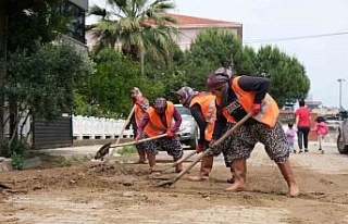 Kuyucak Belediyesi, sel sonrası yaraları sarıyor