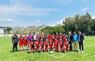 Nazilli Belediyespor Kadın Futbol Takımı Play-Off’ta