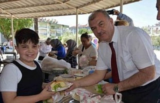 Aydın’da öğrencilerin balık ekmek keyfi