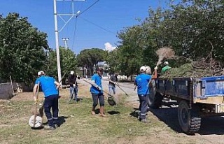 Germencik Belediyesi ekipleri ilçe genelinde çalışmalarını...