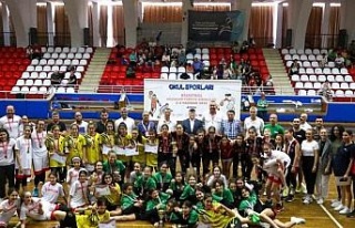Küçükler Basketbol Türkiye Şampiyonası sona...