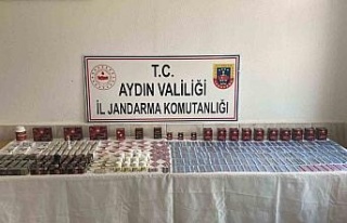 Pazarda ilaç satarken yakalandı