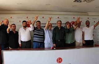 MHP Aydın’da yeni üyelere rozetleri takıldı