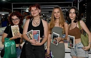 Kuşadası Kitap Fuarı’na Yoğun İlgi