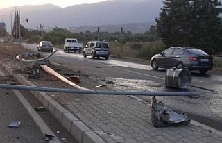 Aydın’da refüje tanker çarptı: 1 yaralı