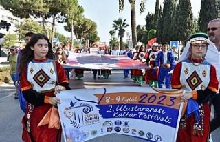 “Dünya Didim’i Seviyor” festivali renkli görüntülere...