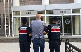 Aranan şahıslar jandarmadan kaçamadı