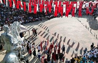 Kuyucak’ta 100. yıl coşkusu meydanlara sığmadı