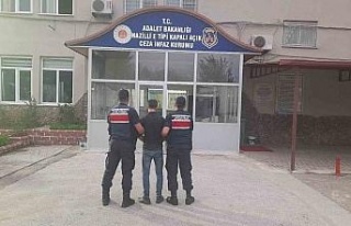 Taklit anahtarlarla evlere giriyordu, yakalandı