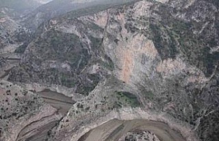 Arapapıştı Kanyonu suya kavuşacağı günü bekliyor