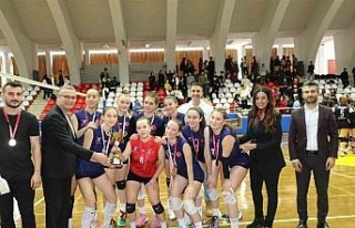 Aydın’da Okul Sporları Voleybol Turnuvası tamamlandı