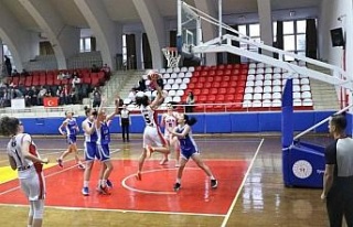 Gençlik Spor Müdürlüğü’nün kadın basketbol...