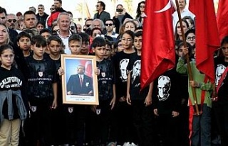 Kuşadası’nda Atatürk törenle anıldı