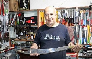 Kuşadası’nda bıçak bileyicileri çırak arıyor