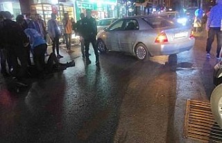 Motosiklet ile otomobil çarpıştı: 1 yaralı