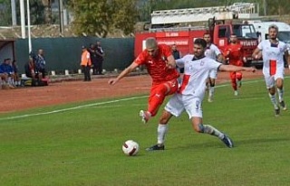 TFF 3. Lig: Efeler 09 SFK: 4 - Silifke Belediyespor:...