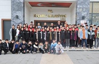 Başkan Kaplan sporcu çocukları kahvaltıda ağırladı