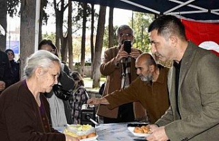 Kuşadası Belediyesi’nden şehitler için lokma...