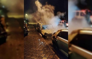 Kuşadası’nda araçların kundaklandığı iddiası