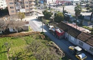 Efeler’de yol yapım çalışmaları aralıksız...