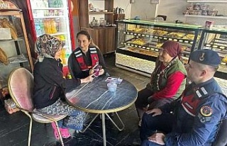 Kardeşköy’de jandarma vatandaşları bilgilendirdi