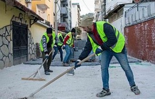 Kuşadası Belediyesi’nin yol mesaisi sürüyor