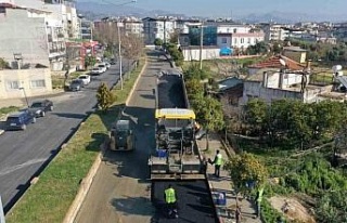 Aydın Büyükşehir Belediyesi yol yapım çalışmalarını...