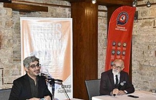 Barış Pehlivan Kuşadası’nda okurlarıyla buluştu