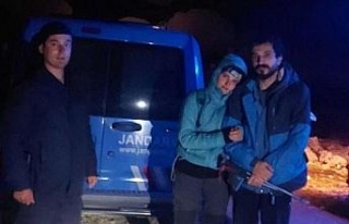 Kaybolan 2 dağcıyı jandarma ekipleri buldu