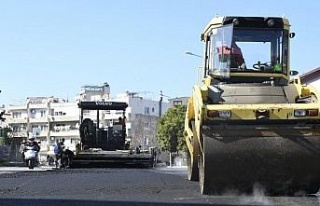 Kuşadası’nda sıcak asfalt çalışmaları Camiatik...