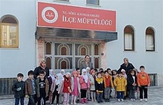 Minik öğrenciler kumbaralarını yardıma muhtaç...