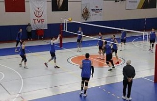 Nazilli Belediyespor Erkek Voleybol Takımı hazırlıklarını...