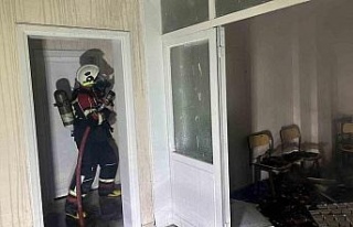 Sağlık ocağında çıkan yangın panikletti