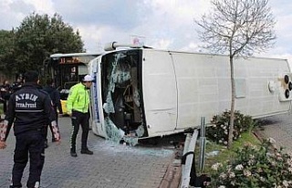 Aydın’da yolcu minibüsü devrildi: 28 yaralı
