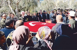 CHP’Lİ Gökmen Şehidini Yalnız Bırakmadı