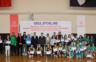 Genç yeteneklerin badminton mücadelesi tamamlandı