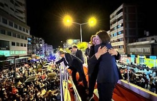 Nazilli’de CHP, zafer kutlaması yaptı