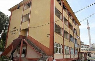 Aydın’ın sembol okulunda yıkım çalışmalarına...