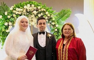 Başkan Gençay, ilk nikahını kıydı